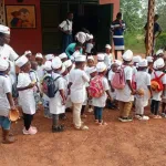 mardi-gras-a-tiemelekro-les-eleves-de-la-maternelle-rendent-hommage-a-dr-samira-kouadio