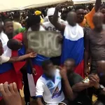 cote-d-ivoire-quatre-jeunes-arborant-le-drapeau-russe-au-meeting-du-ppa-ci-inculpes-puis-deferes-a-la-maca