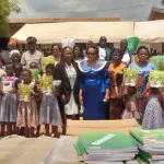 cote-d-ivoire-le-pagds-octroie-22-371-manuels-scolaires-a-l-iep-de-toumodi