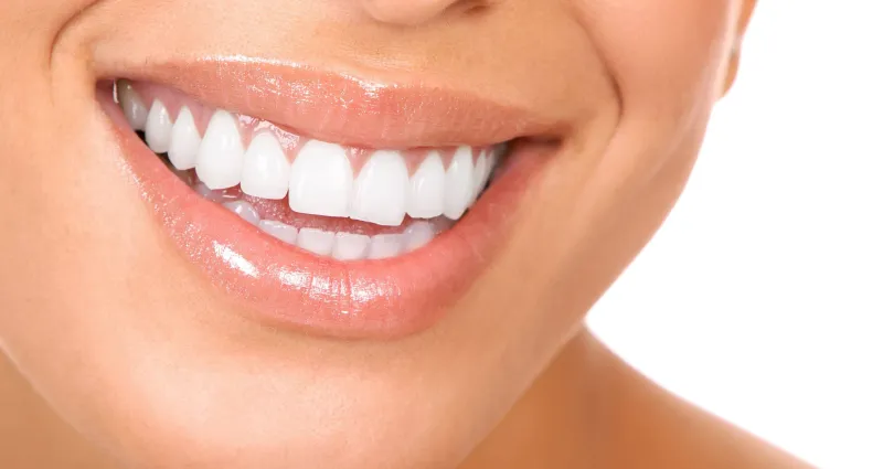 dents-blanches-9-aliments-pour-blanchir-les-dents-jaunes