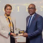 secteur-bancaire-en-cote-d-ivoire-une-banque-recoit-le-1er-prix-des-trophees-pepite-de-l-accueil