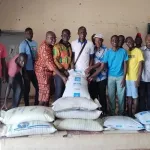 botro-un-jeune-cadre-fait-don-d-engrais-aux-associations-de-jeunesse-pour-rentabiliser-leurs-activites-agricoles