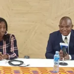 promotion-de-la-litterature-vincent-toh-bi-encourage-les-ivoiriens-a-la-lecture-sans-moderation