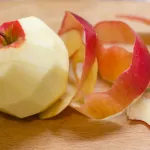 anti-gaspillage-4-idees-tres-sympas-pour-recycler-les-pelures-de-pommes