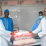 ramadan-2023-l-association-treichville-renaissance-offre-des-vivres-aux-fideles-musulmans-de-la-commune