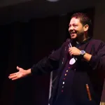 afrique-du-rire-l-humoriste-oualas-promet-faire-pleurer-de-rire-casablanca-rabat-abidjan-et-dakar