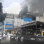 incendie-le-super-marche-chic-shop-de-la-riviera-palmeraie-encore-en-feu