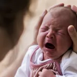 bebe-qui-pleure-4-astuces-pour-le-calmer-si-rien-ne-fonctionne