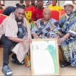 promotion-culturelle-gbokra-djoman-paul-le-parolier-atchan-honore-par-la-fondation-hagobet