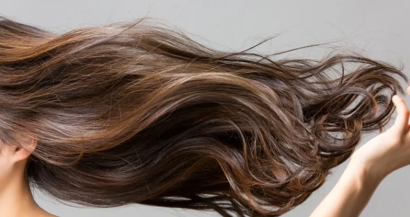 routine-4-astuces-pour-avoir-de-beaux-cheveux
