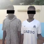 yamoussoukro-apres-le-vol-d-une-moto-2-specialistes-de-vol-armes-de-machette-interpelles-par-la-police