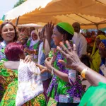 autonomisation-la-ministre-nasseneba-toure-fait-des-dons-d-une-valeur-de-26-millions-fcfa-aux-femmes-d-odienne