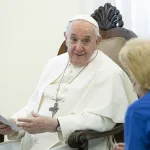 rome-le-pape-francois-encourage-la-procreation