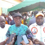 scrutin-municipal-le-candidat-rhdp-de-sakassou-conteste-par-la-base-jacques-assahore-en-pompier-dans-le-walebo