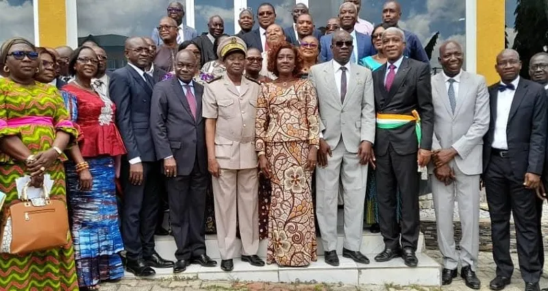 mauvaises-pratiques-persistantes-au-sein-de-l-education-nationale-la-ministre-mariatou-kone-met-en-garde