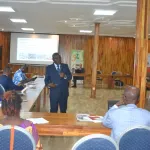 pollution-plastique-les-hommes-des-medias-invites-a-sensibiliser-les-populations