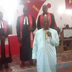 pentecote-2023-a-korhogo-dr-issa-malick-coulibaly-a-l-eglise-methodiste-aux-cotes-de-sa-cousine-awa-coulibaly