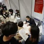 emplois-jeunes-la-chine-lance-une-campagne-de-recrutement-pour-10-millions-d-emplois-sur-100-jours