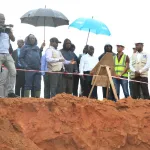 bingerville-le-ministre-bouake-fofana-effectue-une-evaluation-des-travaux-de-drainage-et-d-assainissement