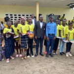 education-kolo-coulibaly-recompense-les-meilleurs-eleves-du-college-moderne-de-koumassi-sicogi