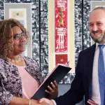 sante-sexuelle-et-reproductive-des-jeunes-l-infas-et-le-canada-signent-un-partenariat