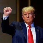 accuse-d-avoir-mis-la-securite-des-etats-unis-en-danger-donald-trump-clame-je-suis-innocent