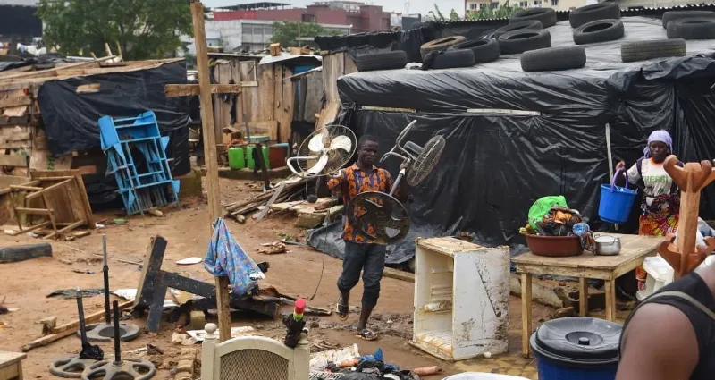 revue-de-presse-60-de-la-population-urbaine-dans-les-bidonvilles-le-pdci-monte-au-creneau