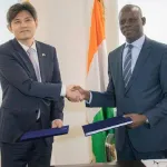 tics-et-digital-a-l-ufhb-un-accord-de-5-9-milliards-fcfa-signe-entre-les-gouvernements-ivoirien-et-coreen