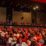 cheveux-5-erreurs-frequentes-a-la-plage-qui-ruinent-vos-cheveux