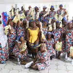 fete-des-meres-decalee-les-femmes-de-la-fevpa-ci-comblees-a-la-maison-blanche-de-koumassi