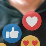 a-cause-d-un-simple-emoji-cet-homme-doit-verser-36-millions-fcfa-pour-rupture-de-contrat