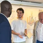 jacques-gabriel-ehouo-assiste-a-la-soutenance-de-these-sur-la-pyramide-d-abidjan-a-paris