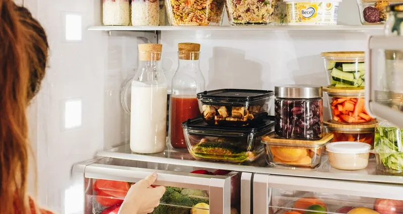 refrigerateur-4-astuces-pour-un-refrigerateur-propre-et-range