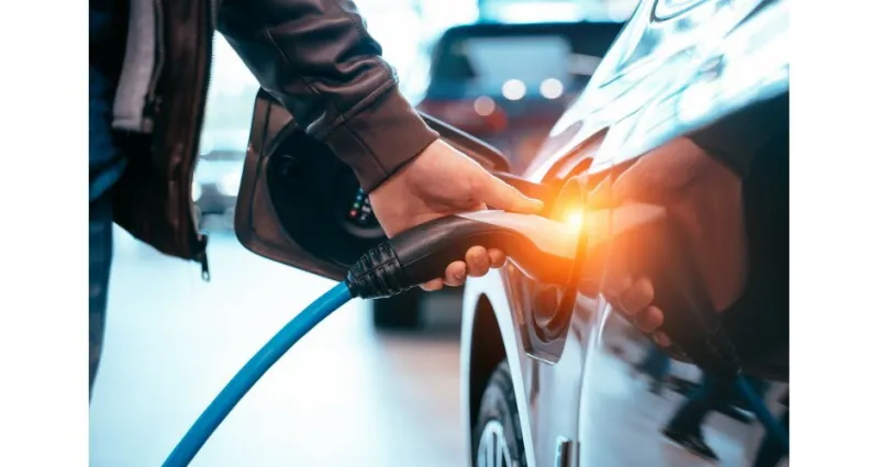 voitures-electriques-decouvrez-les-pannes-les-plus-frequentes-et-leurs-solutions