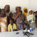 port-bouet-11-presumes-bandits-interpelles-leurs-parents-implorent-le-president-ouattara-pour-leur-liberation