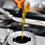 automobile-voici-pourquoi-vous-devez-verifier-l-etat-de-l-huile-de-votre-vehicule