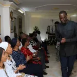 deces-du-general-ouassenan-kone-le-ministre-tidjane-thiam-presente-ses-condoleances-a-la-famille-eploree