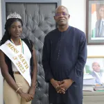 promotion-de-l-excellence-le-directeur-general-de-la-rti-recoit-amani-marie-emmanuela-miss-mathematique-niveau-3e