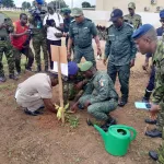 2e-region-militaire-de-daloa-500-plants-d-arbres-pour-reboiser-la-caserne-d-orly