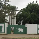 municipales-a-treichville-un-cadre-local-du-pdci-rda-tombe-et-meurt-en-plein-meeting-de-campagne