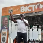 elections-municipales-2023-adama-bictogo-en-harmonie-parfaite-avec-la-jeunesse-de-yopougon