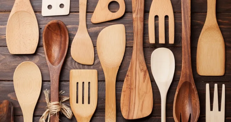 ustensiles-de-cuisine-en-bois-4-astuces-pour-mieux-les-entretenir