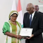 prix-d-excellence-pour-le-developpement-des-medias-en-cote-d-ivoire-m-ma-camara-distinguee