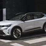 prix-puissance-autonomie-tout-savoir-du-nouveau-renault-scenic-e-tech-electrique