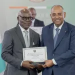 prix-d-excellence-2023-le-gouvernement-decerne-le-prix-du-meilleur-artisan-au-bijoutier-joaillier-asseke-oro