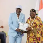 prix-d-excellence-2023-alpha-blondy-nouvel-ambassadeur-des-arts-vivants