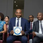 evaluation-l-hopital-mere-enfant-de-bingerville-recoit-le-label-qualite-or-de-l-ap-hp-en-presence-de-patricia-yao