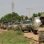 niger-des-convois-militaires-lourdement-armes-se-deploient-le-long-de-la-frontiere-avec-le-benin