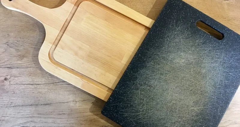 planche-en-bois-ou-plastique-quelle-est-la-meilleure-pour-votre-sante