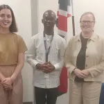 spectacle-l-ecrivain-yahn-aka-recoit-le-soutien-de-l-ambassadrice-du-royaume-uni-avant-son-evenement